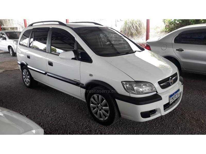 CHEVROLET - ZAFIRA - 2012/2012 - Branca - R$ 39.800,00