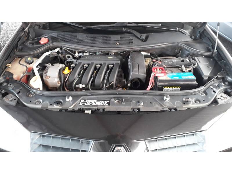 RENAULT - MÉGANE - 2010/2011 - Preta - R$ 28.000,00