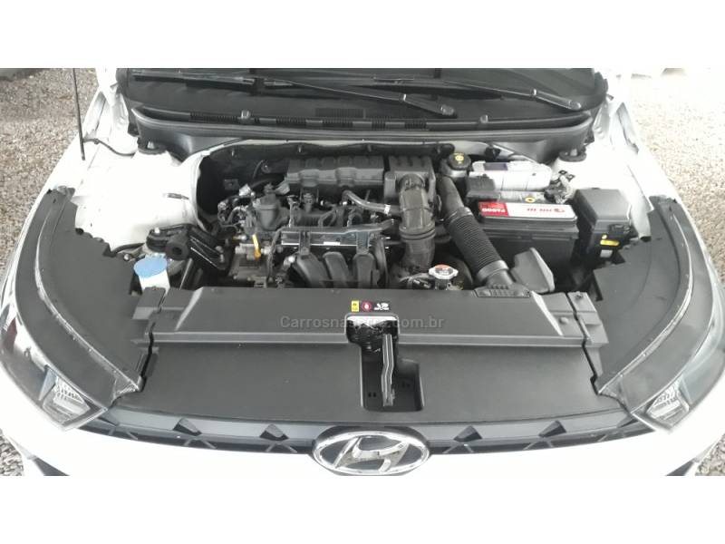 HYUNDAI - HB20 - 2022/2023 - Branca - R$ 67.800,00