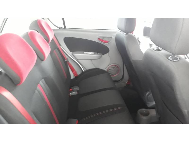 FIAT - PALIO - 2014/2015 - Branca - R$ 43.900,00