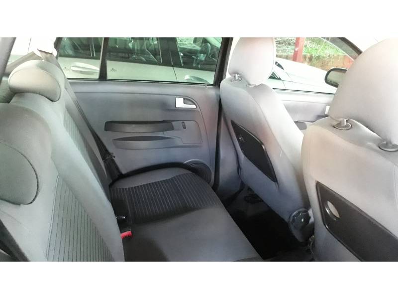 VOLKSWAGEN - SPACEFOX - 2008/2008 - Preta - R$ 35.000,00