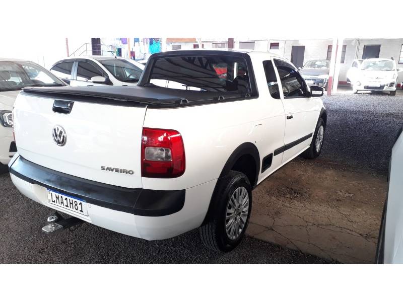 VOLKSWAGEN - SAVEIRO - 2013/2014 - Branca - R$ 48.500,00