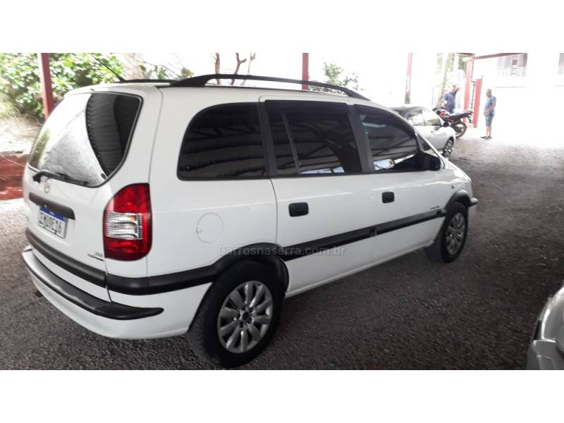 CHEVROLET - ZAFIRA - 2012/2012 - Branca - R$ 39.800,00