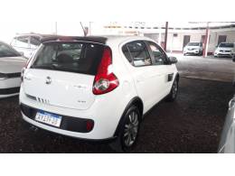 FIAT - PALIO - 2014/2015 - Branca - R$ 43.900,00