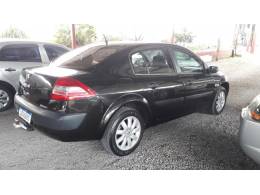 RENAULT - MÉGANE - 2010/2011 - Preta - R$ 28.000,00